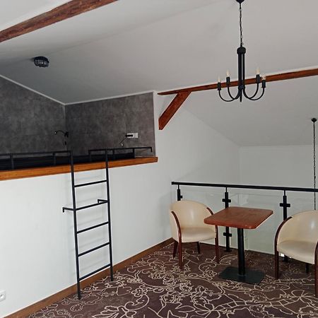 Pokoje Goscinne Atelier Orneta Екстериор снимка