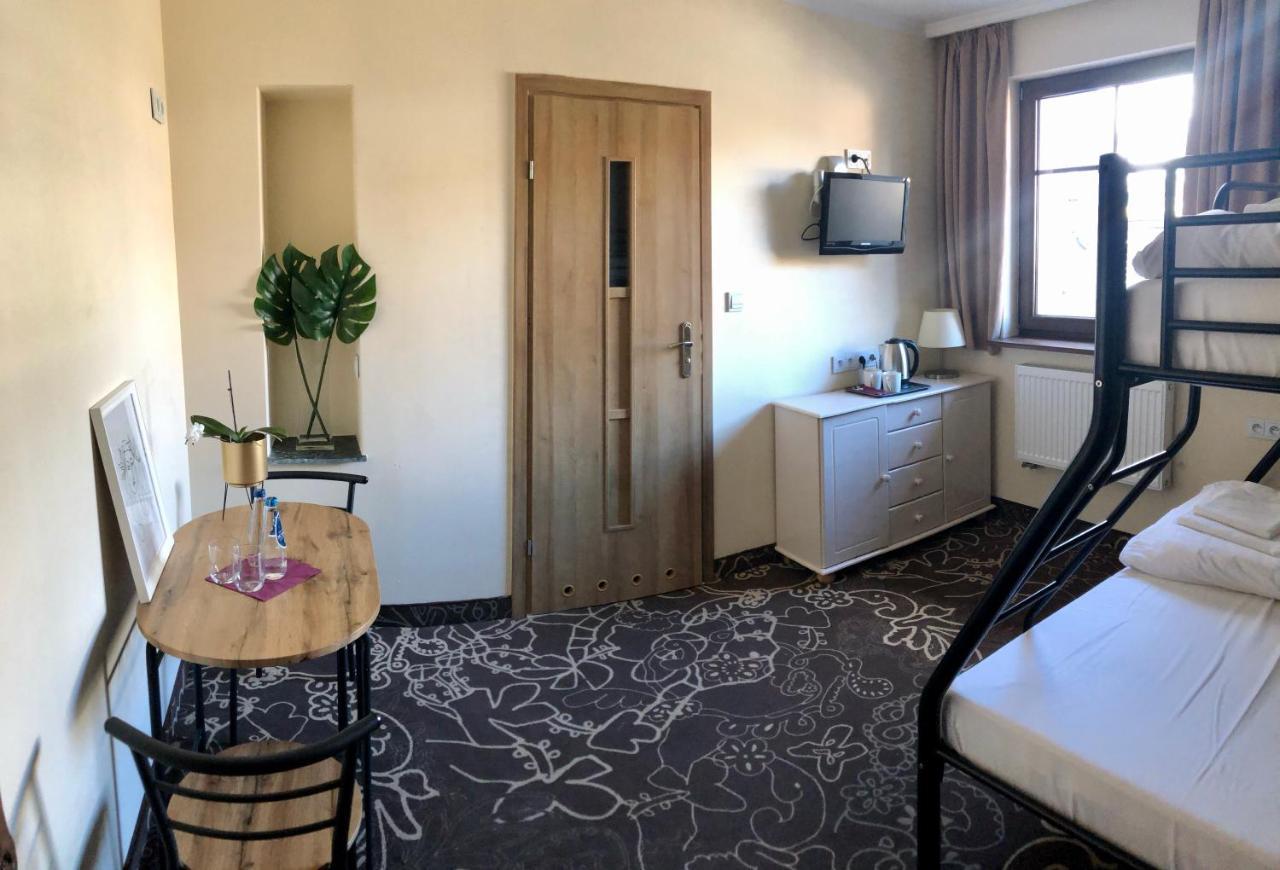 Pokoje Goscinne Atelier Orneta Екстериор снимка
